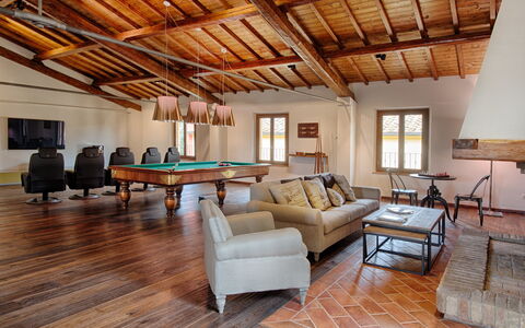 Tenuta Cambiano: Room, Property, Living Room, Building, Wood Flooring, Interior Design, Floor, Furniture, House, Hardwood