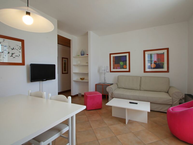 Accommodation:&nbsp;Zefiro