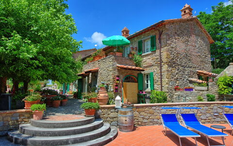 Casale San Martino: Property, House, Building, Real Estate, Home, Cottage, Town, Estate, Architecture, Village