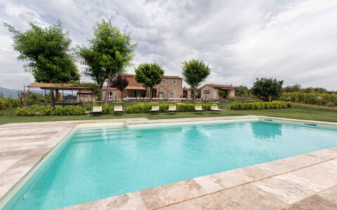 Villa Milluzzi: Water, Cloud, Sky, Plant, Property, Swimming Pool, Tree, Building, Leisure, Shade