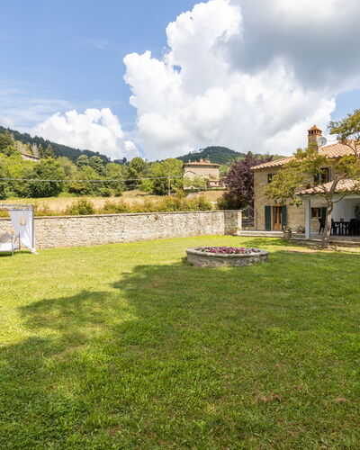 Villa Il Biancospino: Cloud, Sky, Plant, Tree, Land Lot, Grass, Natural Landscape, Landscape, Grassland, Real Estate