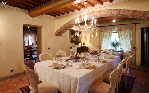 Villa Rossa: Tablecloth, Lighting, Room, Interior Design, Textile, Furniture, Table, Ceiling, Light Fixture, Interior Design