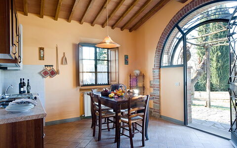 Cottage Capanna: Table, Property, Furniture, Window, Wood, Door, Cabinetry, Interior Design, Chair, Floor