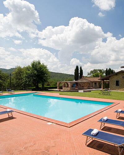 Cottage Capanna: Cloud, Plant, Sky, Property, Swimming Pool, Building, Water, Azure, Tree, Shade