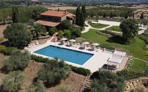 Campo Valerio: Water, Property, Building, Plant, Azure, Tree, Botany, Swimming Pool, Leisure, Residential Area