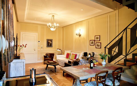 Appartamenti Troise: Table, Furniture, Property, Picture Frame, Couch, Wood, Interior Design, Lighting, Living Room, Chair