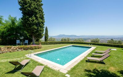 Villa Lastra: Water, Sky, Property, Plant, Natural Landscape, Botany, Swimming Pool, Rectangle, Outdoor Furniture, Shade