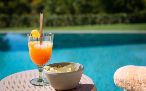 Villa Castiglioni: Food, Tableware, Table, Water, Drinkware, Alcoholic Beverage, Ingredient