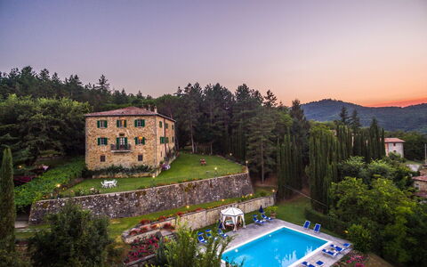 Ville Rosadi Weddings: Property, House, Sky, Swimming Pool, Estate, Home, Building, Tree, Real Estate, Architecture