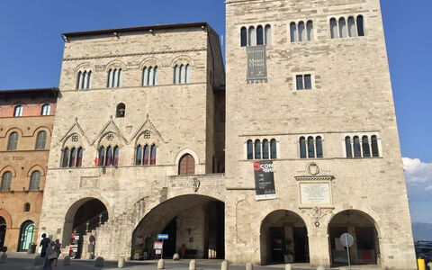 La Terrazza Di Todi: Sky, Building, Window, Facade, City, Arch, Arcade, Medieval Architecture, History