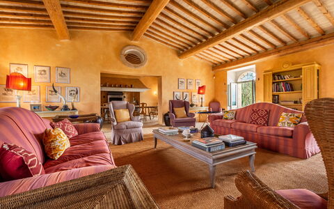 Lavacchio 10: Furniture, Couch, Table, Wood, Picture Frame, Interior Design, Floor, Comfort, Flooring, Living Room