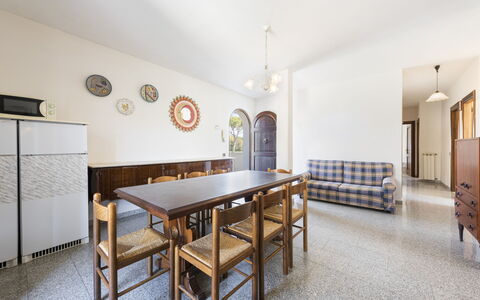 Residenza Garosi: Table, Furniture, Picture Frame, Building, Wood, Interior Design, Lighting, Chair, House, Floor