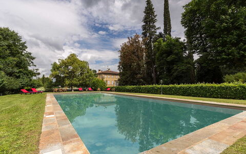Villa Vorno: Water, Cloud, Sky, Plant, Tree, Swimming Pool, Body Of Water, Leisure, Natural Landscape, Landscape