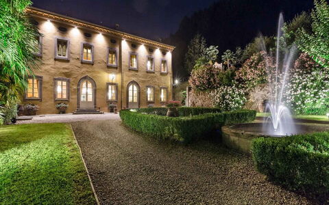Villa Cantignano: Plant, Property, Sky, Water, Building, Green, Tree, House, Real Estate, Natural Landscape