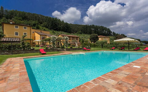 Villa Castellaccio: Water, Cloud, Sky, Plant, Building, Swimming Pool, Nature, Rectangle, Azure, House