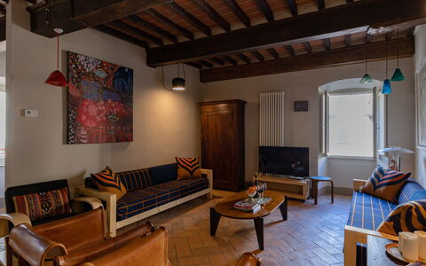 Appartamento Palei: Picture Frame, Property, Furniture, Building, Couch, Wood, Table, Living Room, Interior Design, Television