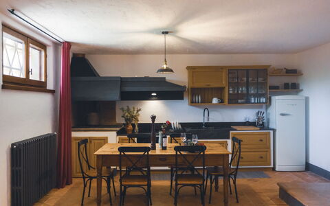 Villa Sant'anna: Cabinetry, Furniture, Countertop, Table, Window, Chair, Interior Design, Wood, Kitchen, Lighting