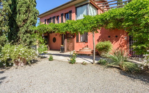 Villa Pancole: Plant, Window, Building, Sky, Land Lot, Landscape, Residential Area, Facade, Real Estate, Cottage