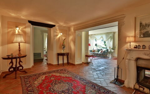 La Quiete: Furniture, Picture Frame, Building, Wood, Chair, Table, Interior Design, Flooring, Hall, Living Room