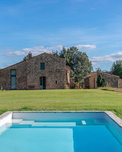 Podere Vignali: Plant, Cloud, Water, Sky, Property, Building, Tree, Swimming Pool, Architecture, Land Lot