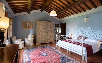 Accommodation:&nbsp;Cipressi