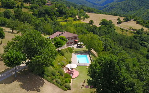 Villa Renaccio: Water Resources, Natural Landscape, Tree, Building, Land Lot, Plant, Vegetation, Grass, Urban Design, Rural Area