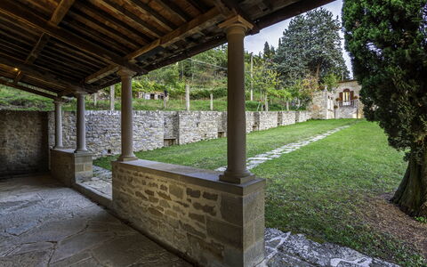 Villa Torreone: Plant, Property, Tree, Shade, Building, Wood, Grass, Real Estate, Landscape, Cottage