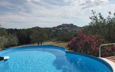 Villa Nibbiano: Water, Cloud, Sky, Property, Plant, Swimming Pool, Azure, Natural Landscape, Body Of Water