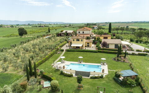 Villa Dei Ciliegi: Sky, Cloud, Plant, Nature, Land Lot, Tree, Urban Design, Grass, Leisure, House