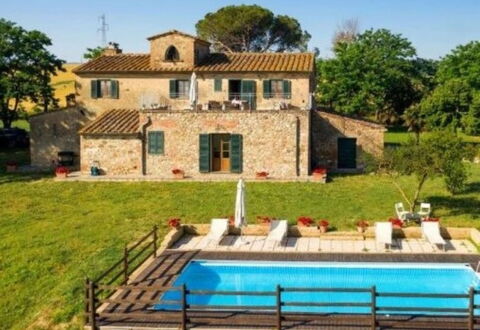 Podere La Sterza: Plant, Property, Building, Window, Sky, Tree, Water, Nature, Swimming Pool, House