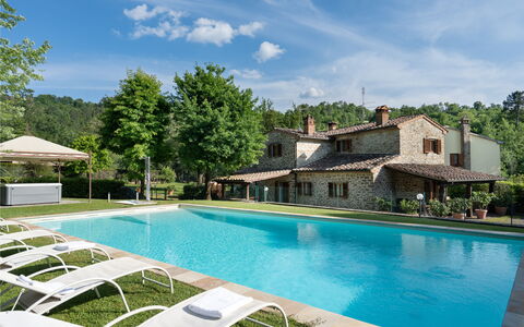 Il Mulino Di Vogognano - Subbiano, Private Pool, J: Water, Cloud, Sky, Plant, Property, Building, Swimming Pool, Azure, Tree, Body Of Water