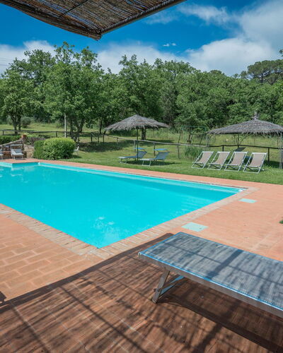 Borgo La Casina - Badia Agnano, Toscana: Water, Sky, Property, Plant, Swimming Pool, Building, Cloud, Shade, Azure, Tree