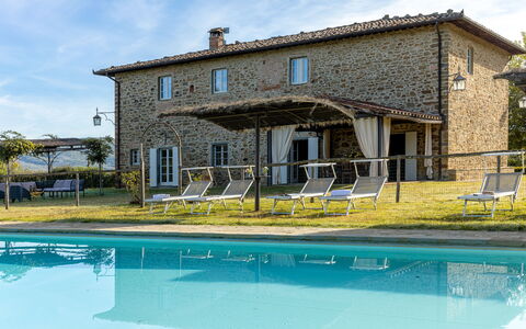 Villa Leopolda Selvarella: Cottage, Farmhouse, Estate, Swimming Pool, Yard, Villa, Backyard, Outdoor Furniture