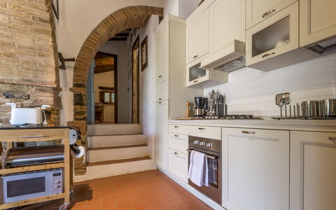 Casa Anita - Castellina In Chianti - Granaio, Tosc: Cabinetry, Furniture, Countertop, Wood, Building, Kitchen, Kitchen Stove, Kitchen Appliance, Stove, Home Appliance