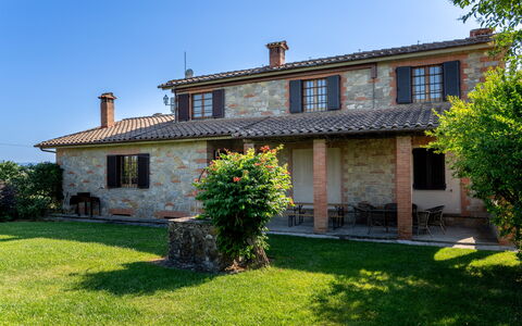 Casa Di Luca, Pool, Castelnuovo Berardenga: House, Home, Residential Area, Roof, Cottage, Farmhouse, Estate, Door, Lawn, Garden