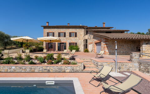 Casa Di Luca, Pool, Castelnuovo Berardenga: Home, Estate, Flagstone, Swimming Pool, Landscaping, Villa, Farmhouse, Cobblestone, Design, Water Feature