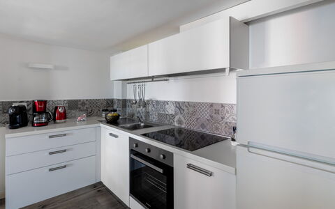 Argentarola House, Porto Santo Stefano, Seaview An: Cabinetry, Countertop, Sink, Building, Kitchen Stove, Kitchen, Tap, Kitchen Sink, Home Appliance, Floor