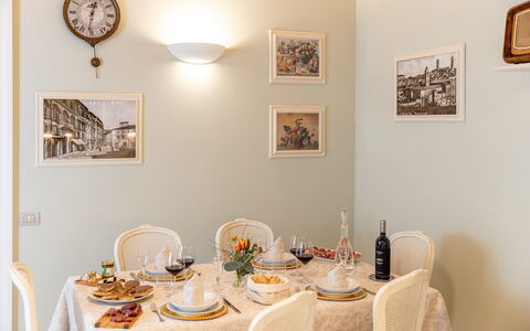 Charming Apartment Cartoni - Città Della Pieve, Um: Table, Property, Furniture, Picture Frame, Tableware, Dishware, Interior Design, Textile, Lighting, Wine Glass