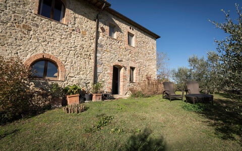 Alice - Podere Ribatti - Casole D'elsa, Toscana: Plant, Property, Sky, Window, Grass, Natural Landscape, Building, Cottage, Rural Area, Landscape