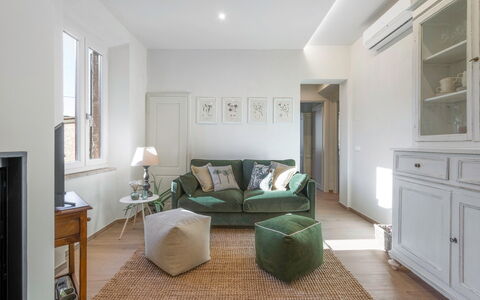 Il Nespolo Charming Apartment Fonterutoli - Siena,: Furniture, Property, Cabinetry, Comfort, Wood, Picture Frame, Interior Design, Floor, Drawer, Flooring