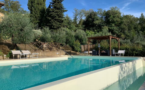 Villa Le Ripe - Gambassi Terme, Toscana: Water, Cloud, Sky, Property, Plant, Swimming Pool, Azure, Tree, Shade, Leisure