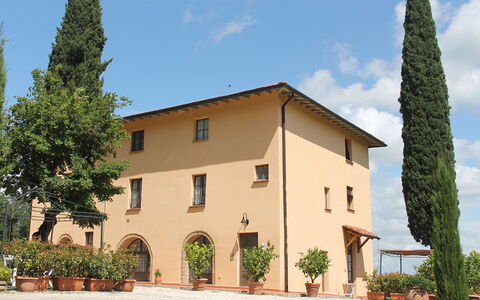 Villa Le Ripe Apartments - Gambassi Terme, Toscana: Plant, Cloud, Sky, Building, Property, Window, Tree, Land Lot, House