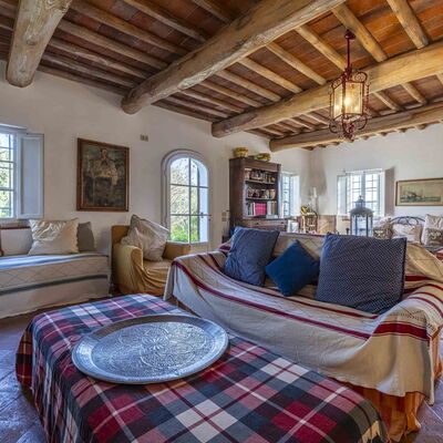 La Casa Dei Limoni, Camaiore, Pet Friendly, Wifi: Property, Window, Furniture, Couch, Building, Azure, Comfort, Wood, Interior Design, Flooring