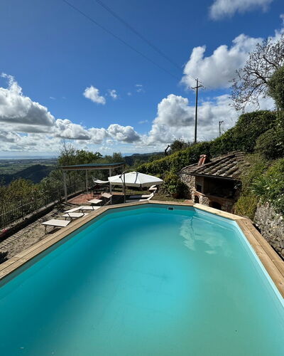 Borgo Bucatra Tramonto: Water, Cloud, Sky, Water Resources, Daytime, Property, Plant, Swimming Pool, Nature, Azure
