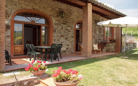 Le Masse - Greve In Chianti, Toscana: Plant, Flower, Building, Property, Furniture, Flowerpot, Table, Chair, Shade, Houseplant
