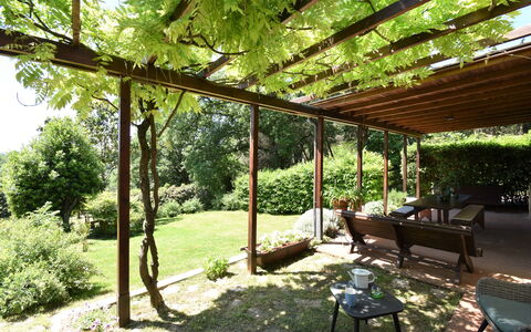 Podere Le Muricce: Plant, Building, Shade, Tree, Grass, Cottage, Leisure, Landscape, Real Estate, Tints And Shades
