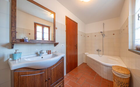 Villa Marconi: Tap, Mirror, Plumbing Fixture, Sink, Bathtub, Bathroom Cabinet, Azure, Building, Cabinetry, Bathroom