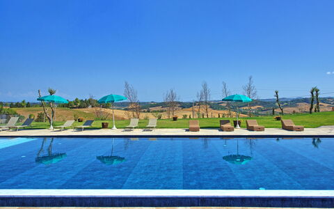 Villa Campana: Water, Sky, Water Resources, Plant, Swimming Pool, Azure, Natural Landscape, Tree, Coastal And Oceanic Landforms, Leisure