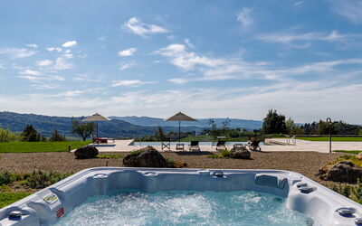 Villa Velari in Volterra with Private Pool, Ac