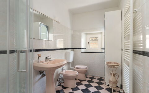 Villa Dei Tigli: Mirror, Plumbing Fixture, Sink, Tap, Property, Bathroom Sink, Building, Bathroom, Purple, Interior Design